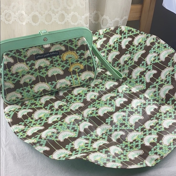 Petunia Pickle Bottom Diaper Bag Clutch - Picture 5 of 5